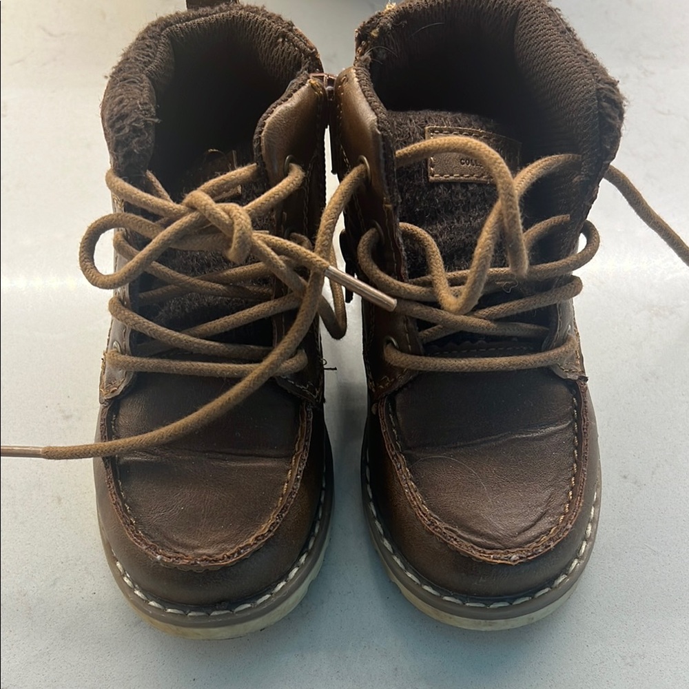 London Fog Brown Leather Boots with Moccasin Design